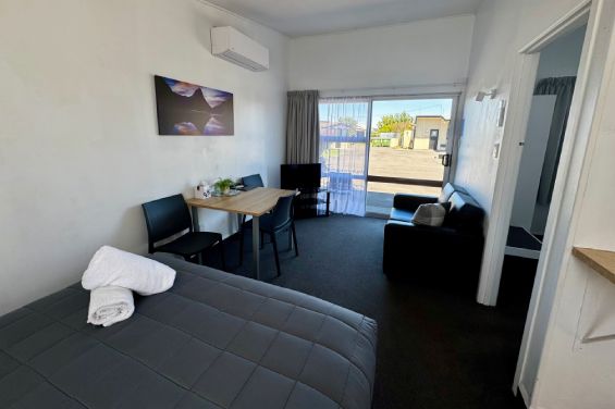 1-Bedroom Unit – Large